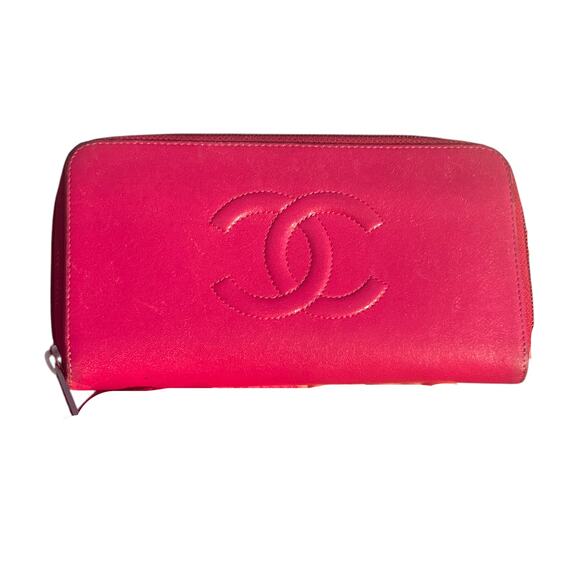 CHANEL Handbags - CHANEL Pink Caviar Leather Timeless Continental Zipper Wallet